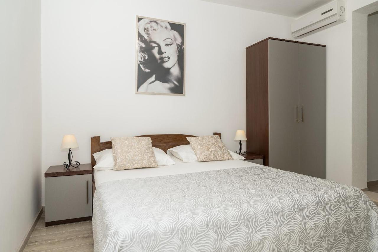 Bilin san Apartment Baska Voda Luaran gambar