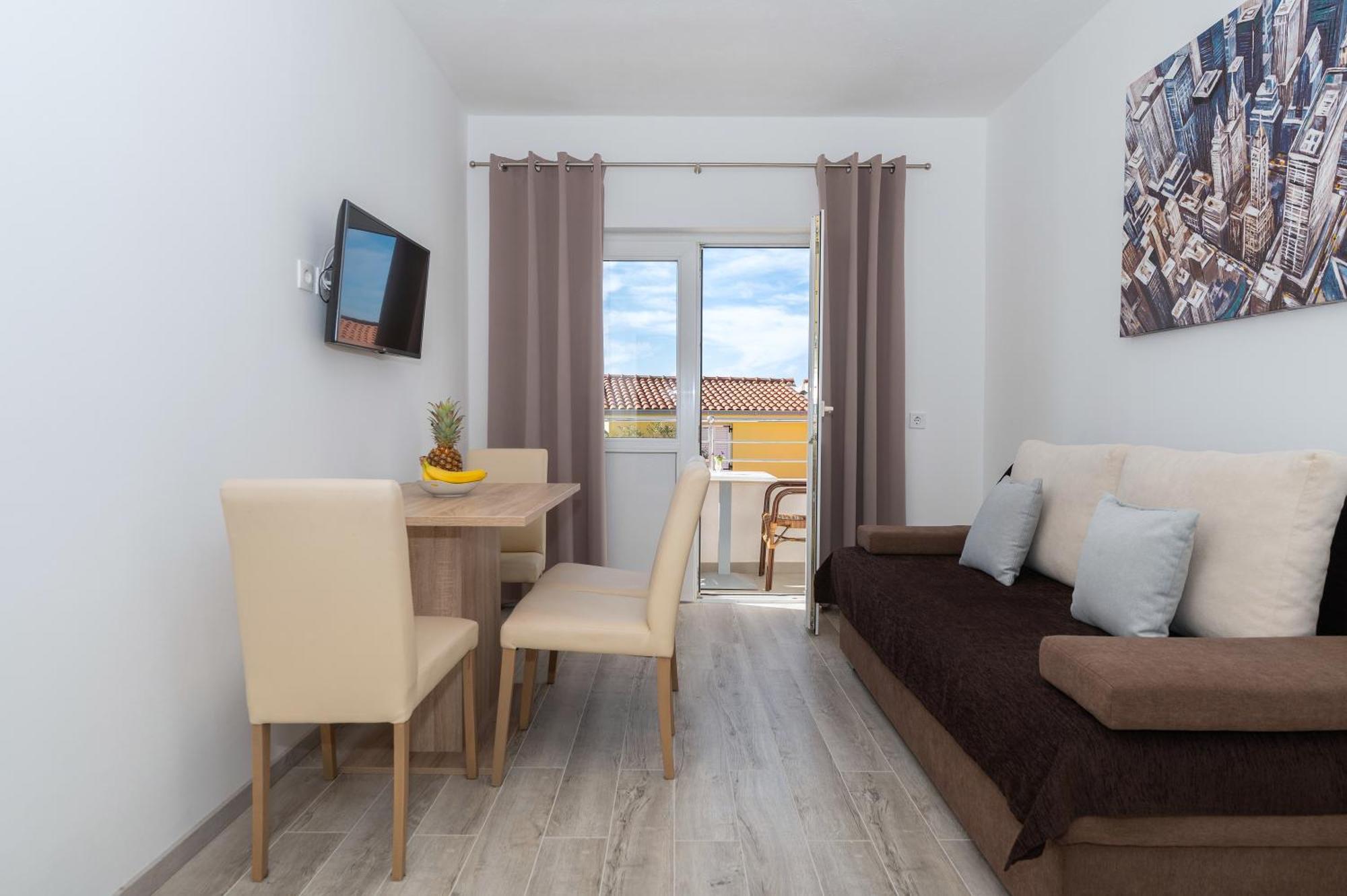 Bilin san Apartment Baska Voda Bilik gambar