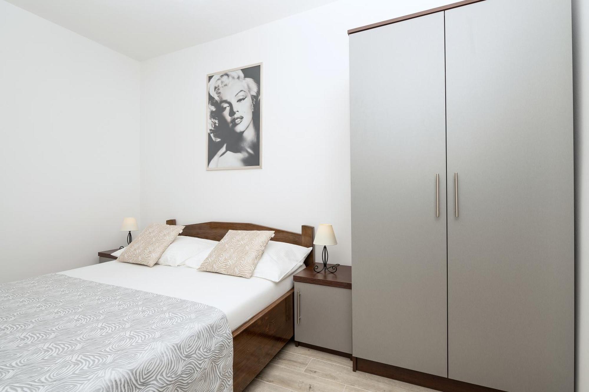 Bilin san Apartment Baska Voda Bilik gambar
