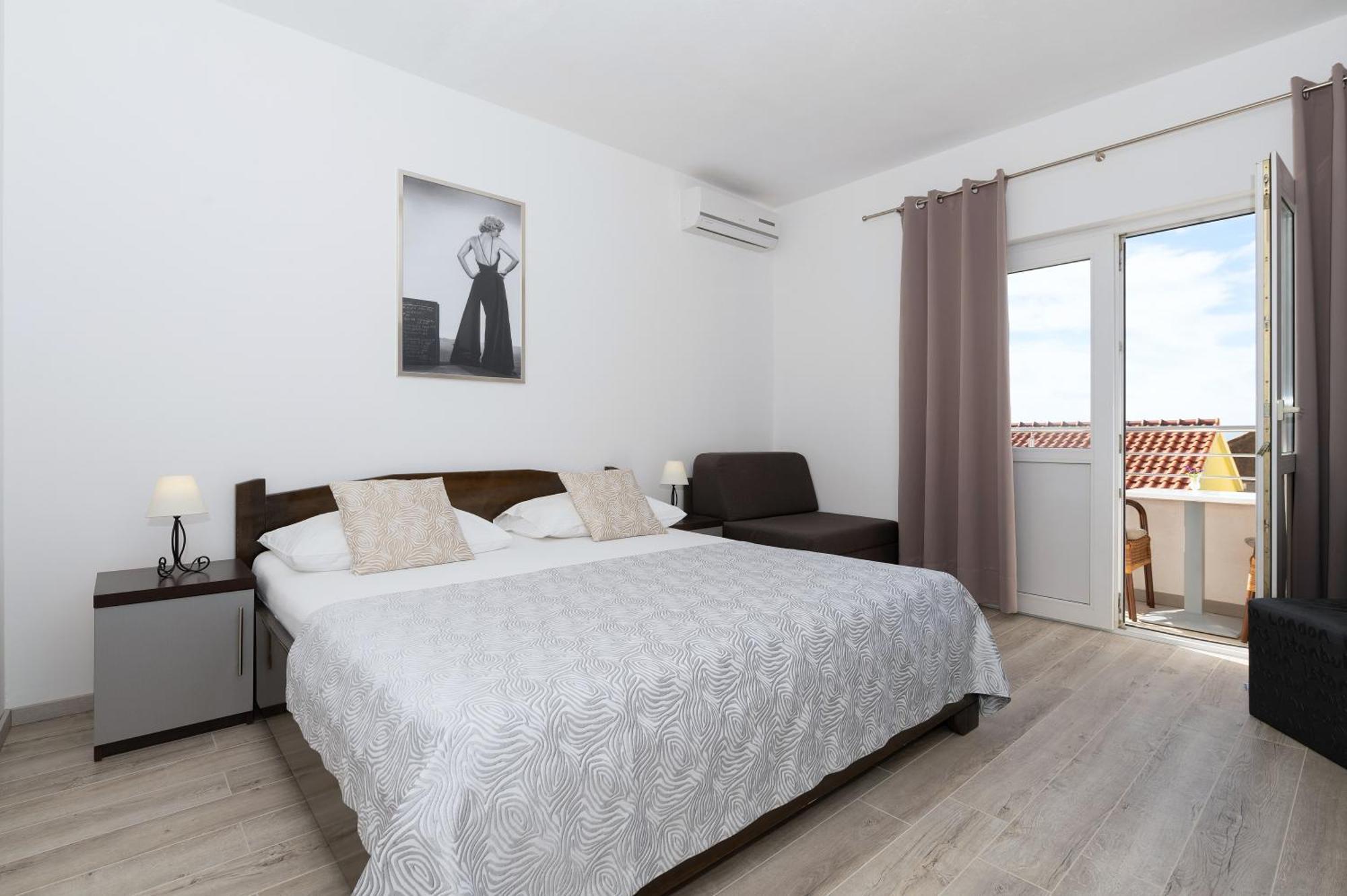 Bilin san Apartment Baska Voda Bilik gambar
