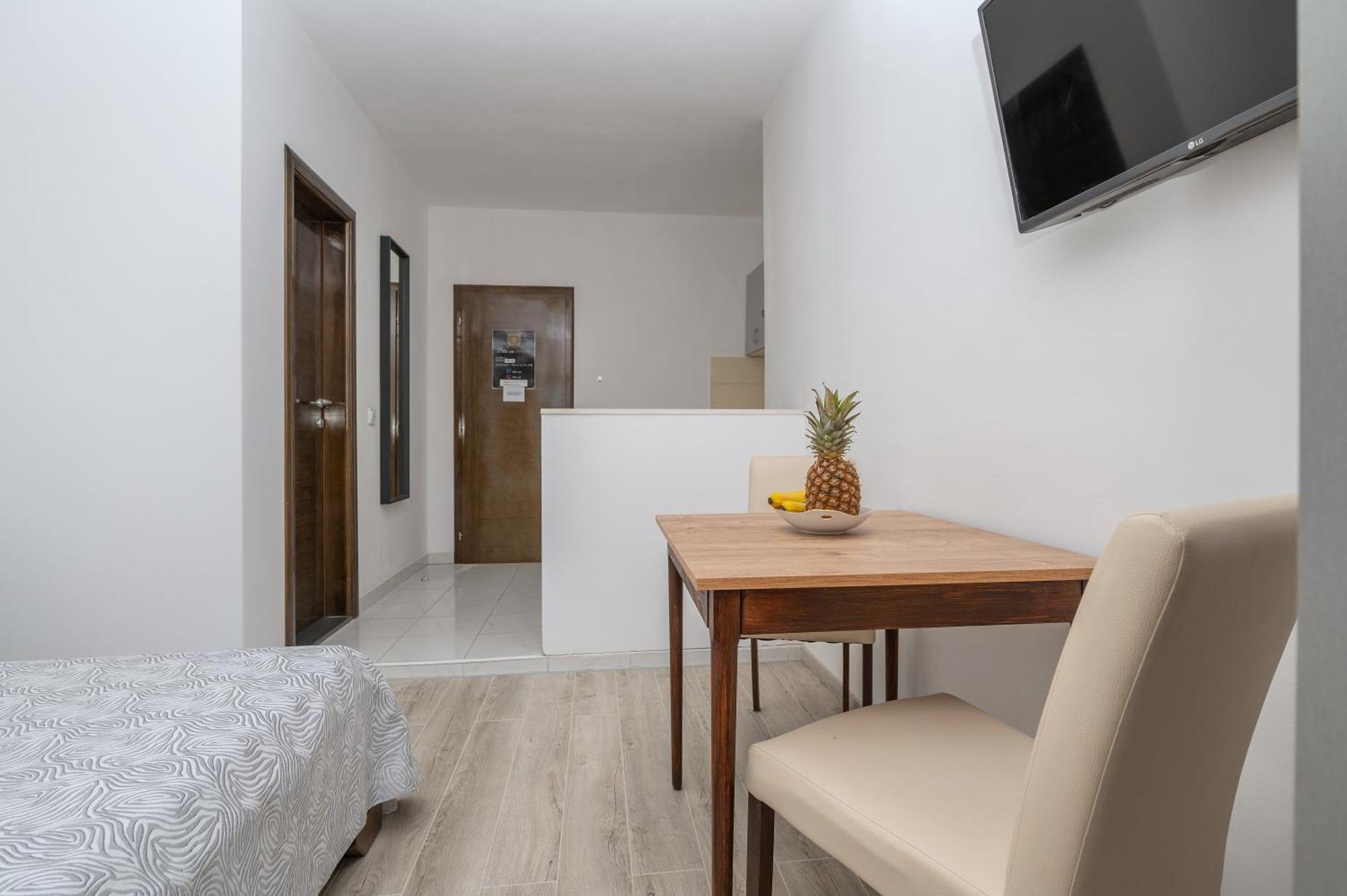 Bilin san Apartment Baska Voda Bilik gambar