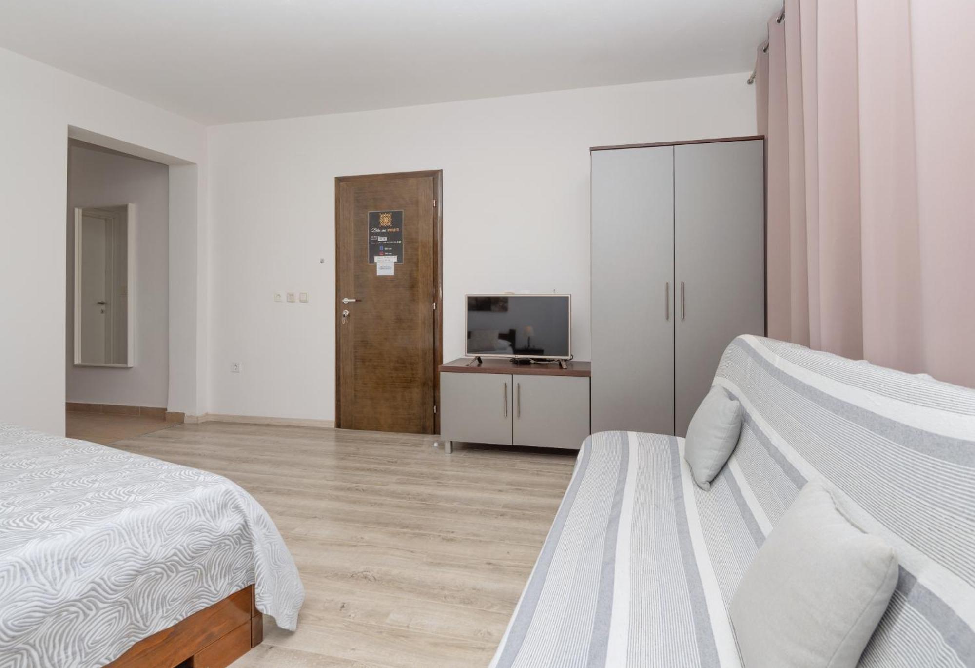 Bilin san Apartment Baska Voda Bilik gambar