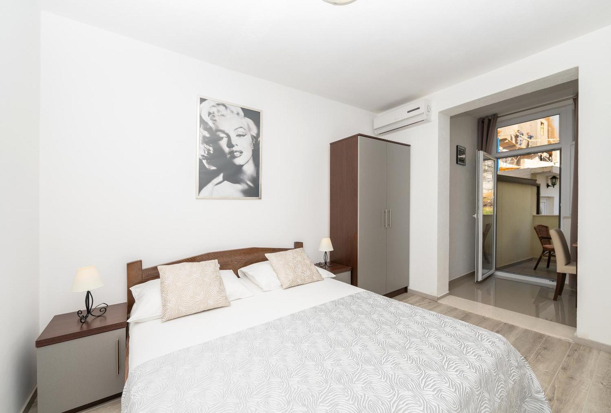 Bilin san Apartment Baska Voda Bilik gambar